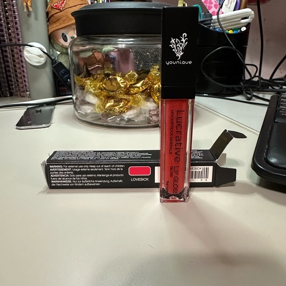 Younique Lucrative Lip Gloss in Lovesick - Picture 1 of 5